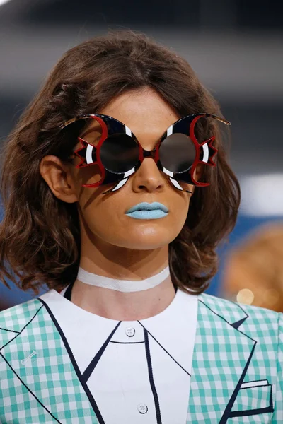 Look 38